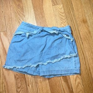 (1) Kids size 8 Jean skort - Guess